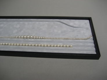 Tray to string pearl necklaces, with frame