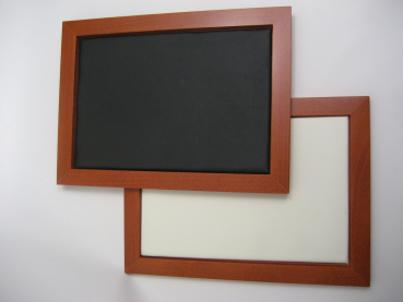 Presentation tray with wooden frame, smooth pad