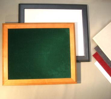 Edelholz-Tablett, 380 x 320 mm, in Kirschbaum u. blau-grau gebeizt - veloursartiger Kissenstoff