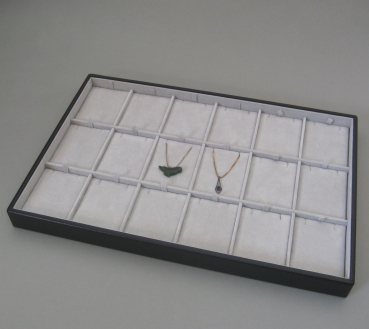 Tray for pendants, 18 pads with grooves