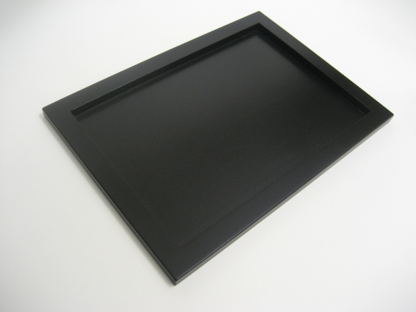 Presentation tray with wooden frame, smooth pad